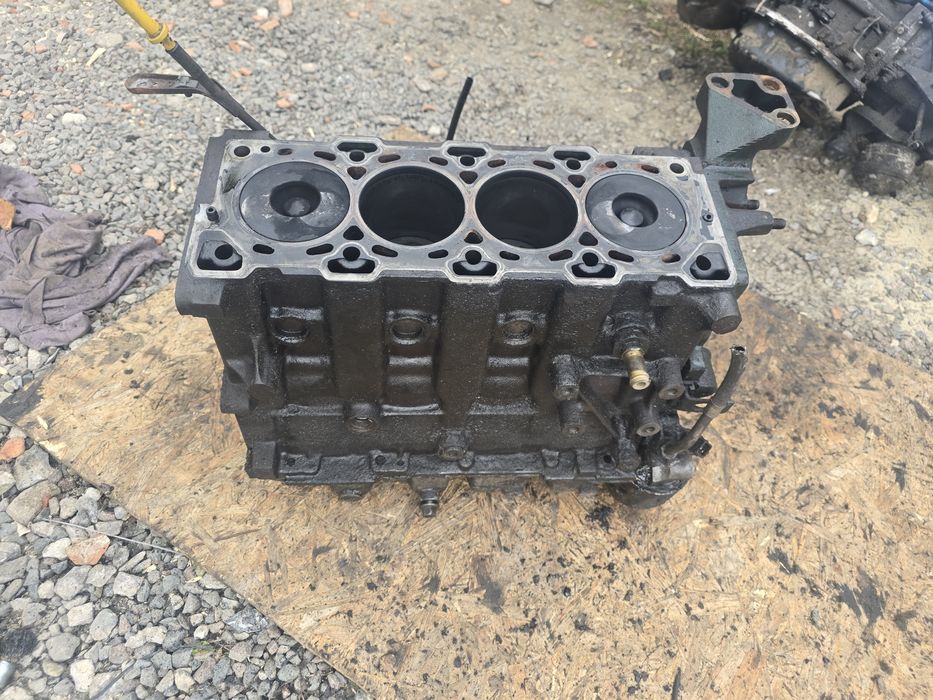 Блок двигуна двигуна ленд ровер фрелендер land rover freelander 2.0 TD