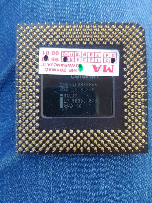Procesor Intel Celeron SL36C, Socket 370, 1988r