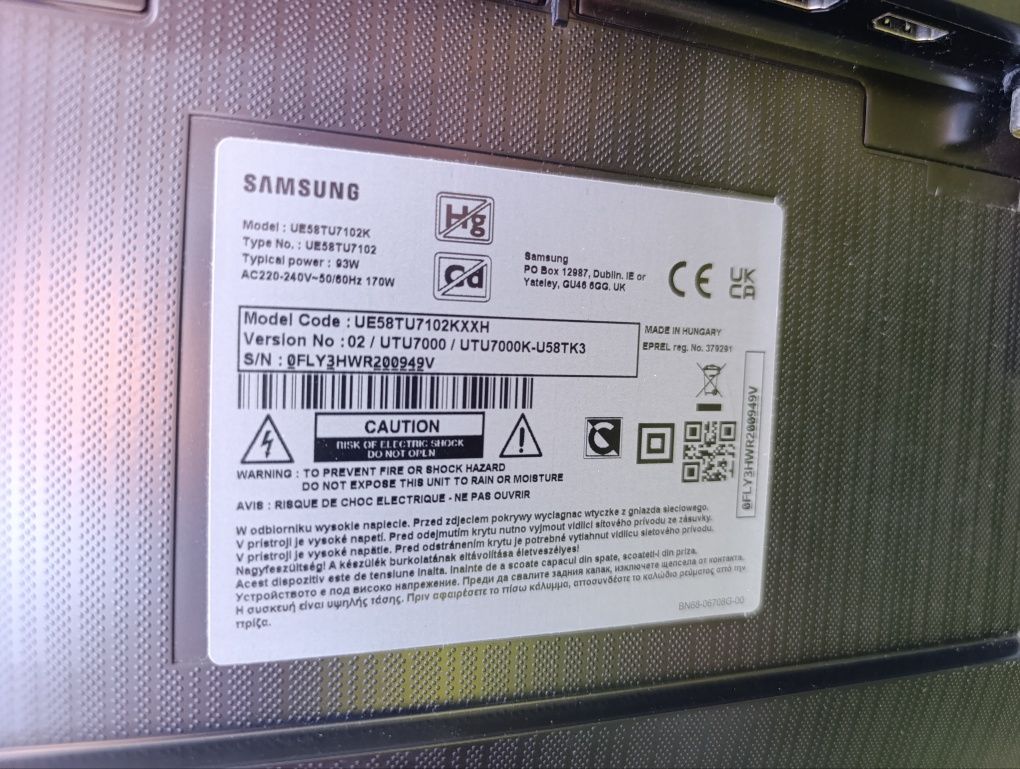 Telewizor Samsung UE58TU7102K i Panasonic TX-P42UT50E