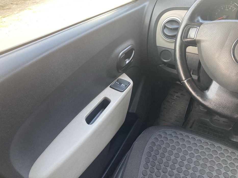 Продам автомобіль Dacia Lodgy 2014р