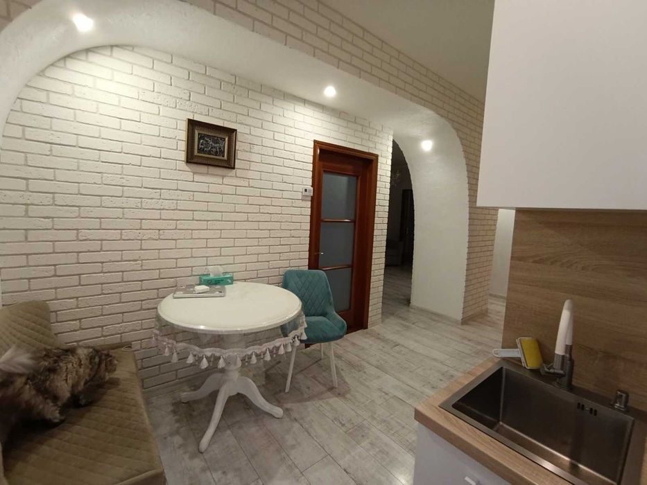 ПРОДАЖ 3-кімн. з АЕО у центрі міста (А)