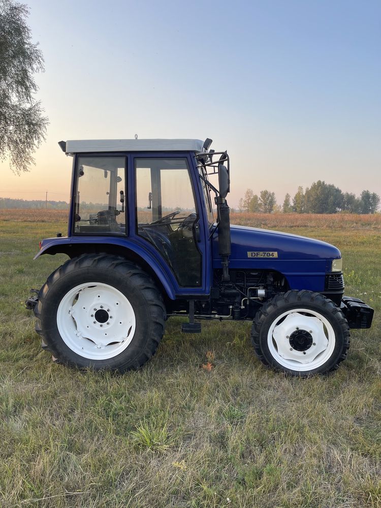 Трактор Dongfeng 704