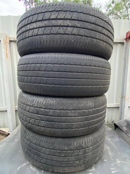 Продам гуму вживану в всесезонна 225/60r17