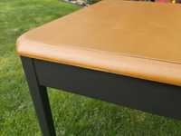 Stół, stolik kawowy. Drewniany. 70x70x52