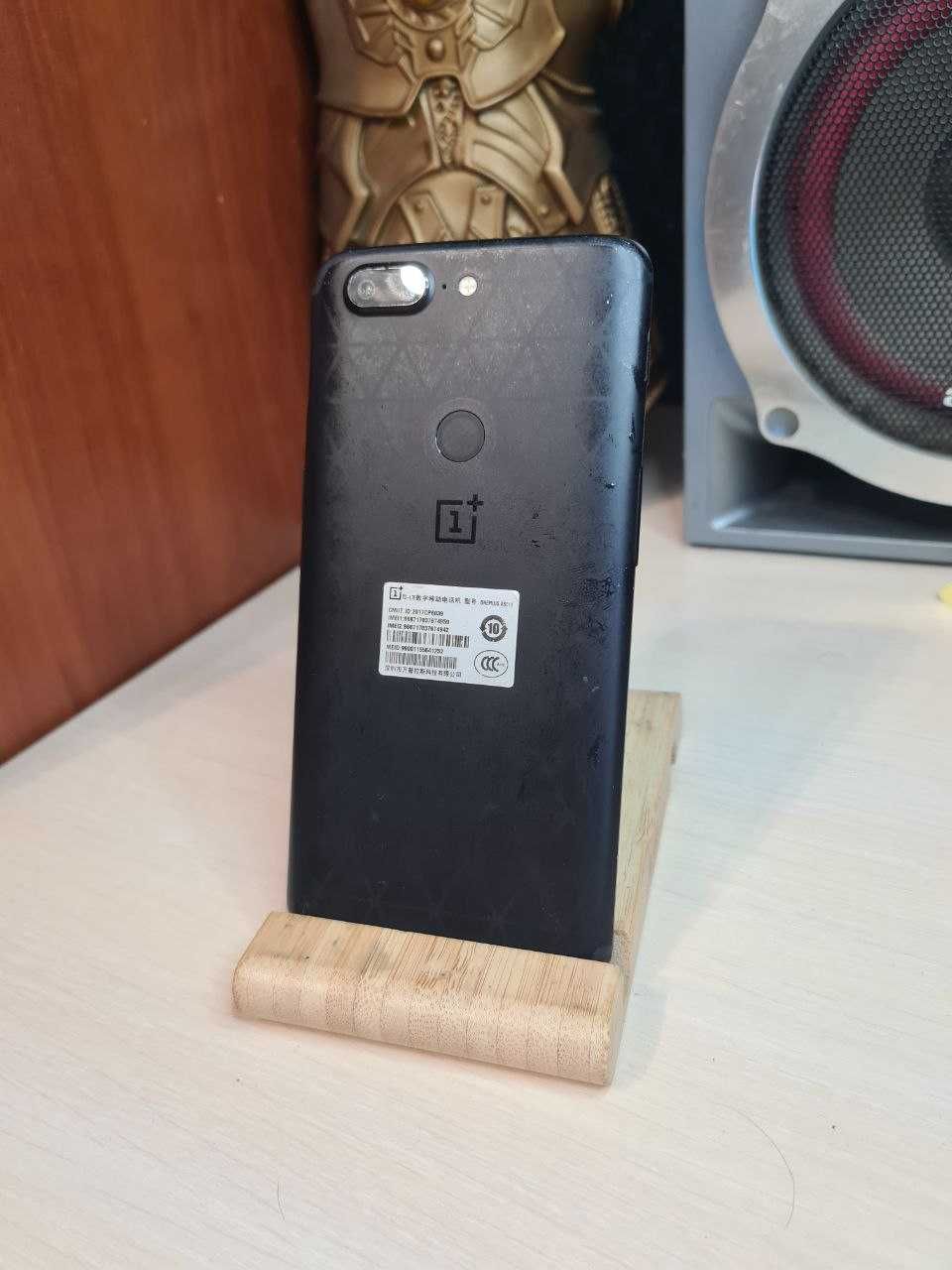 Смартфон OnePlus 5T | 6/64GB | Чорний| Android 10, SupserAmoled 2xSIM
