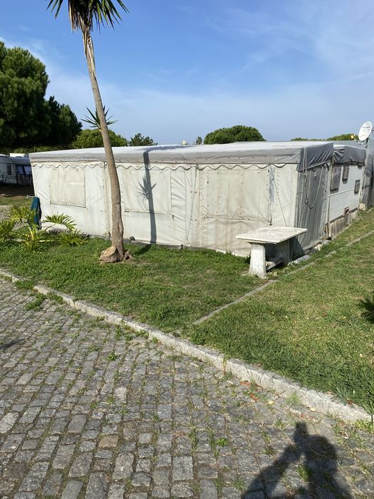 Roulote fixa em parque