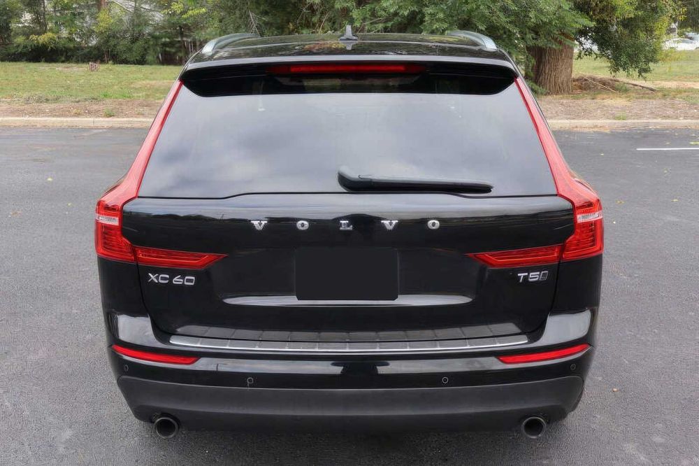 Volvo XC60 T5 Momentum      2019