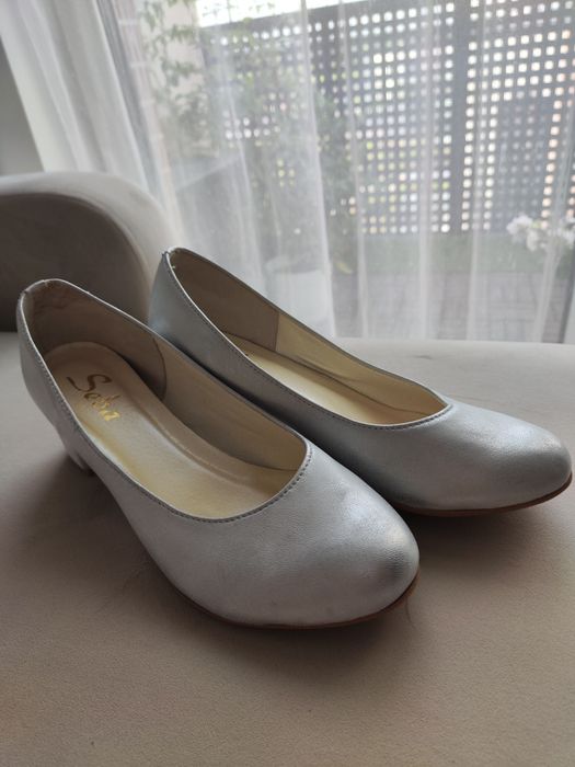 Czółenka srebrne Seba wzór 809 produkt polski r. 39 skóra szerokie H