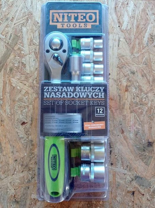 Zestaw kluczy nasadowych 1/2" 12 elementów, grzechotka, przedłużka