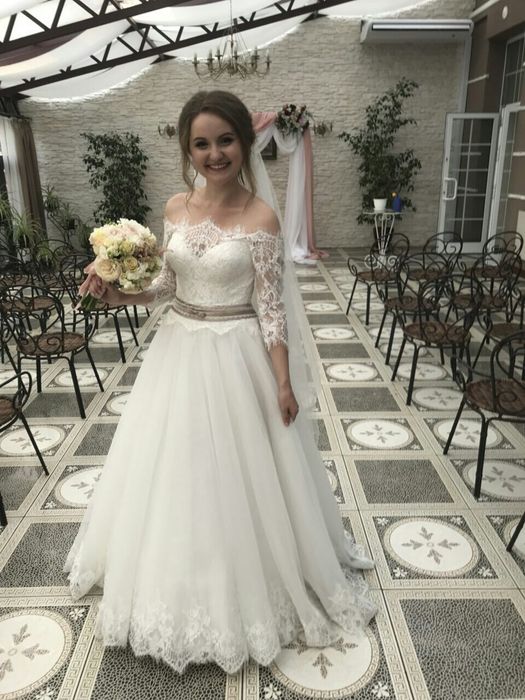 Платье свадебное размер регулируется