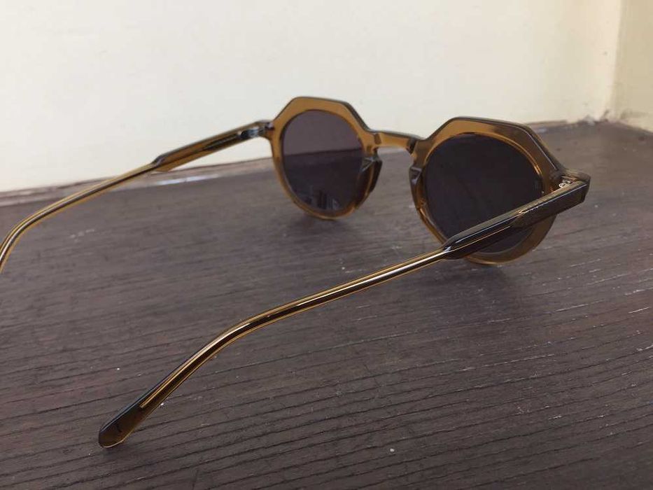 Oculos de Sol -- Marca: Jimmy Fairly  ( unisexo ) castanhos