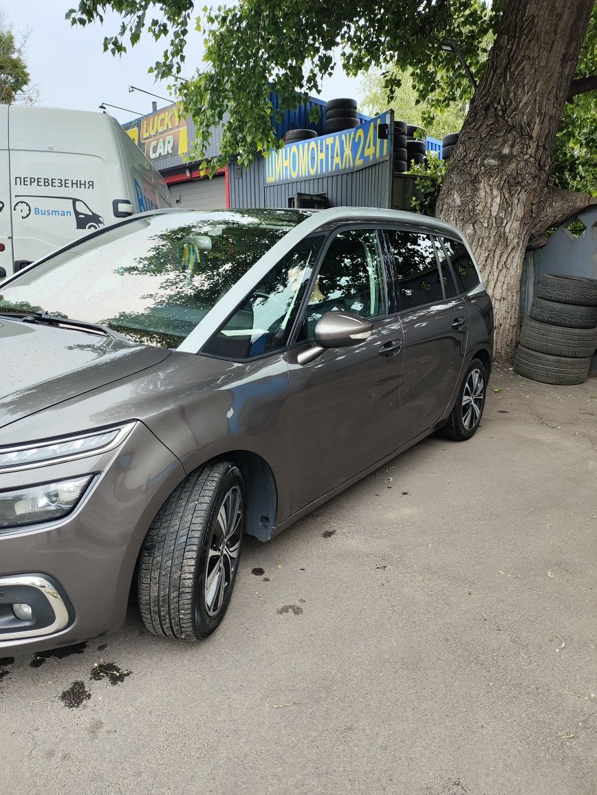 Продам Citroen C4 grand picasso.