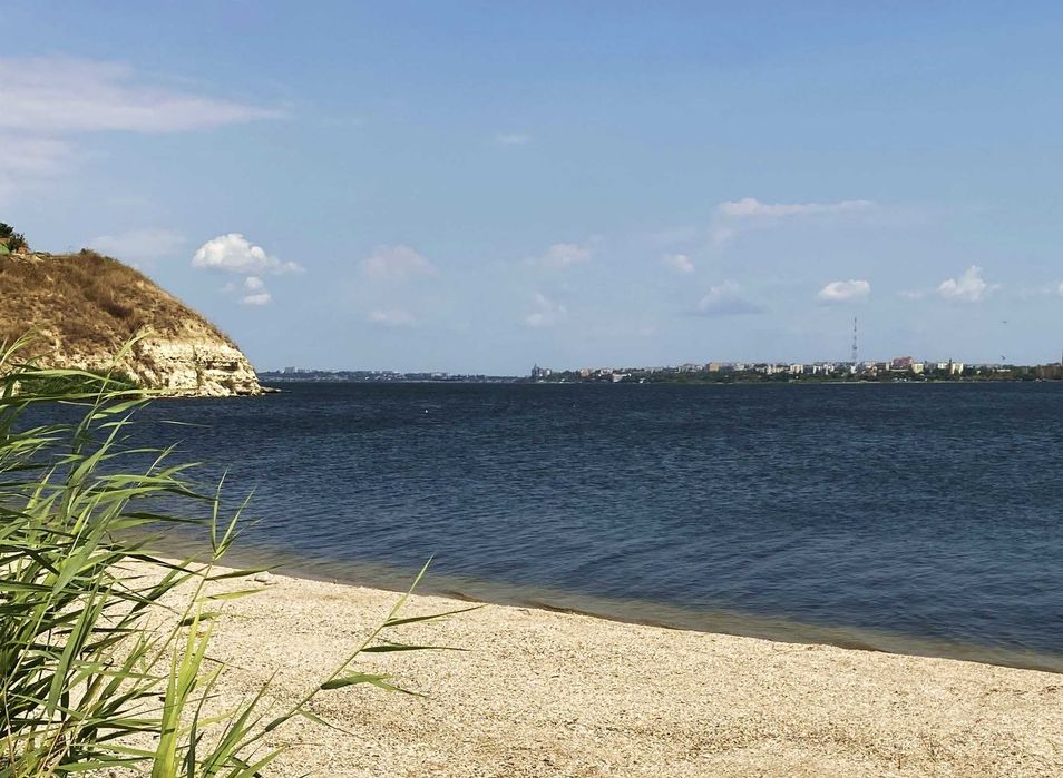 Продаж будинок на ділянці 16 соток, Велика Корениха, перша половина