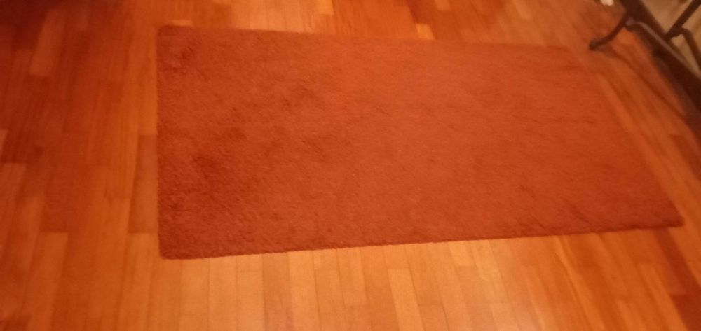 Tapete Ikea vermelho/cor de vinho