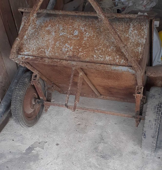 Reboque de motorizada antigo