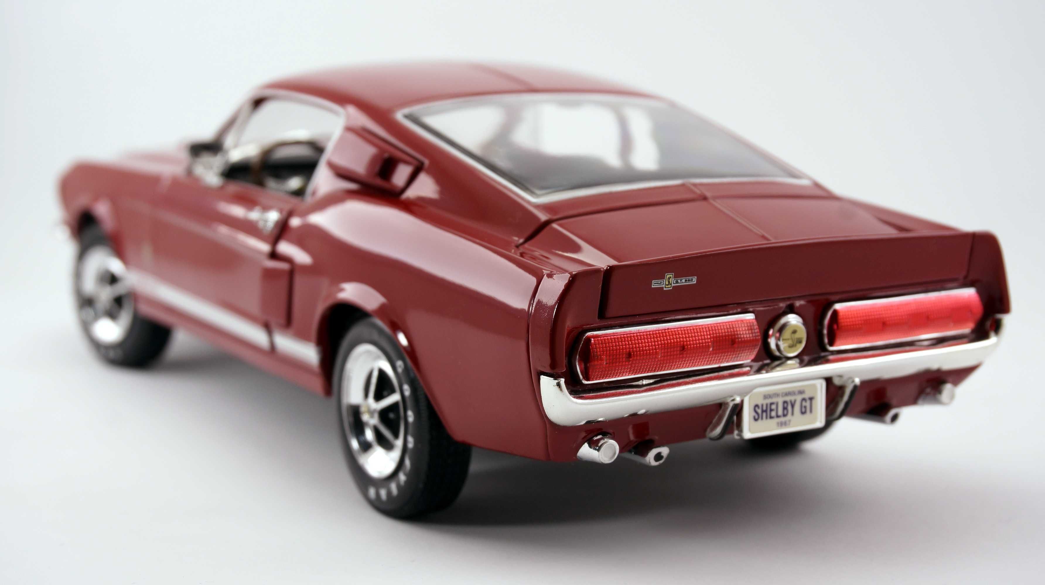 Модель ERTL 1:18 Ford Mustang Shelby GT350 (1967) Red