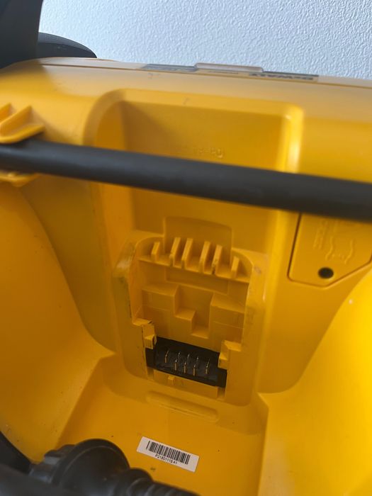 Radio Dewalt DCR027 Budowlane Ładowarka