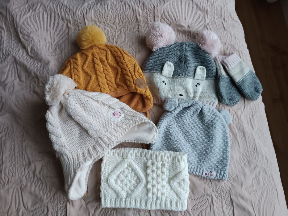 Czapki zimowe dla dziewczynki rozmiar 92/98