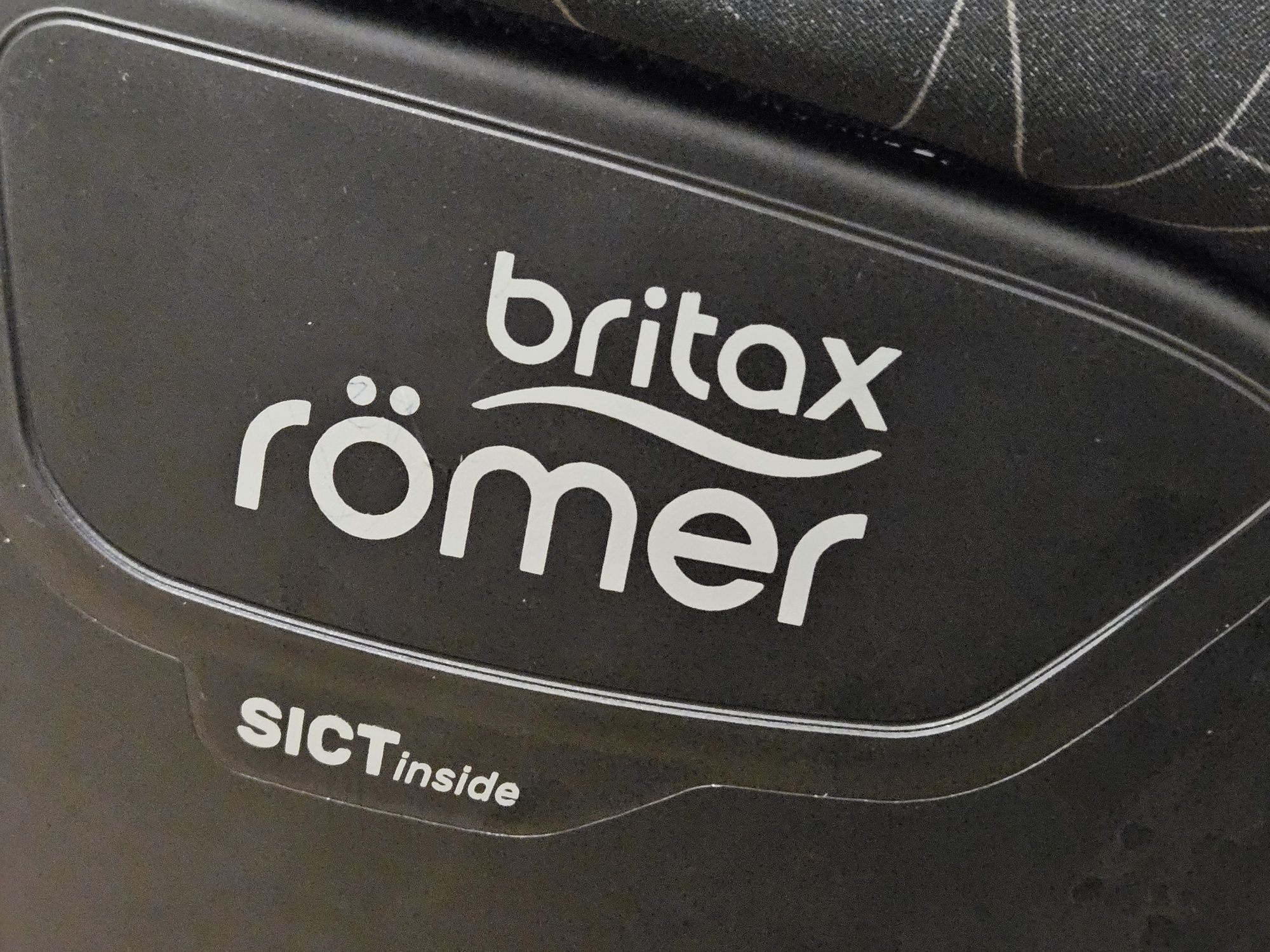 Fotelik Britax Romer Trifix2 i-size 9-22 KG