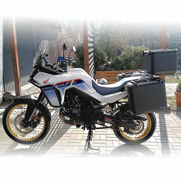Honda Transalp 750 Kufry aluminiowe Expedition Cases DODATKI !