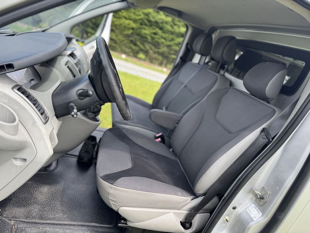 Opel vivaro L2 H2 1.9CDTI 115KM Klima super stan!