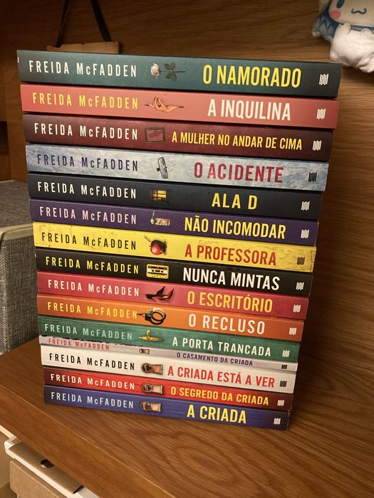 Livros Freida McFadden
