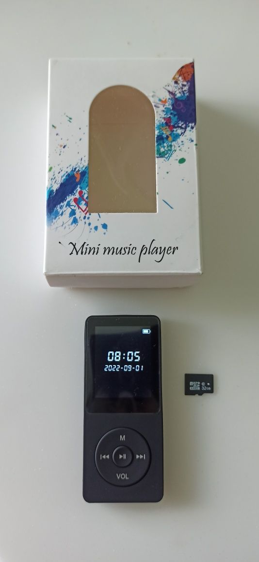 MP3 PLAYER.  Mini music player.