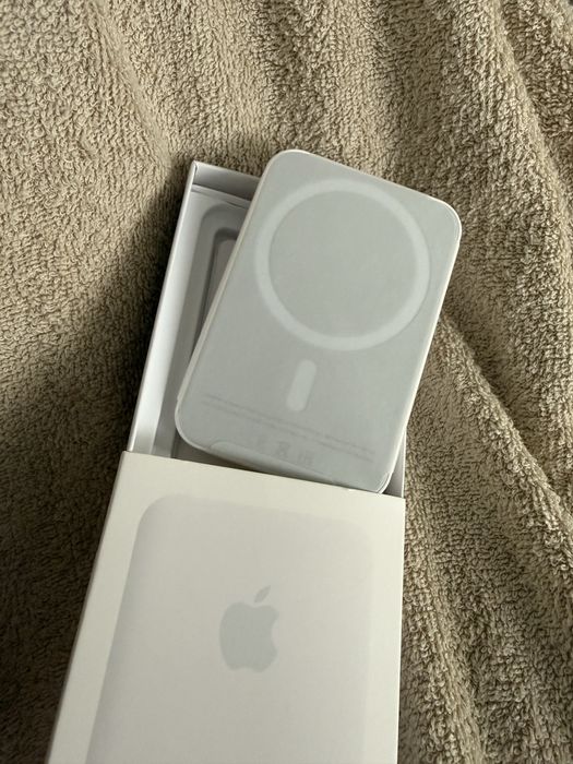 Magsafe power bank повер банк магнитная беспроводная зарядка Apple 10