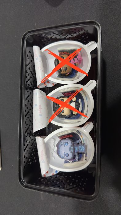 Figuras stranger things - kinder joy