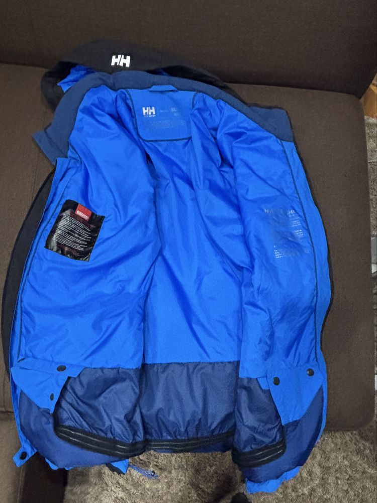Продам куртку Helly Hansen