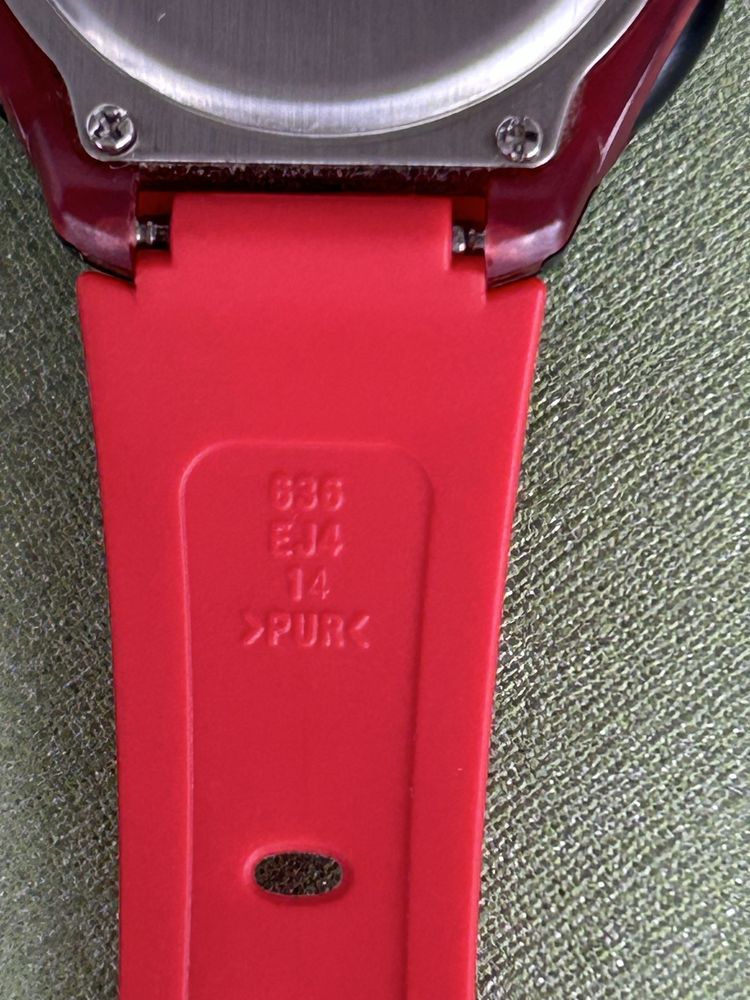 Relógio vermelho Casio