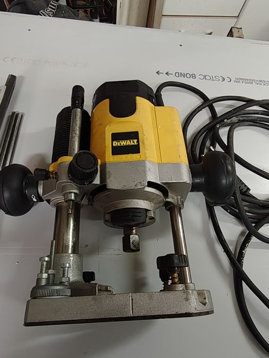 Frezarka DeWalt DW 621