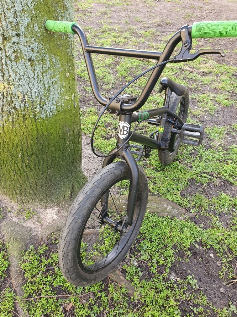 Rower wyczynowy Mafiabikes typu BMX seria Madmain plus pegi