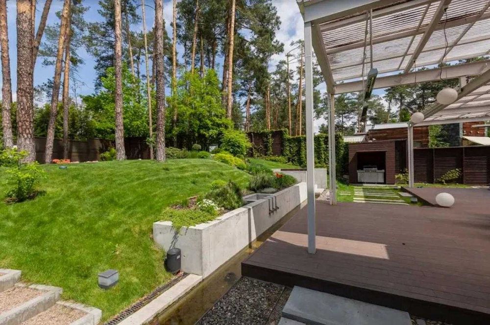 Стильний будинок 700м2 в с. Рудики, Козин Конча-Заспа