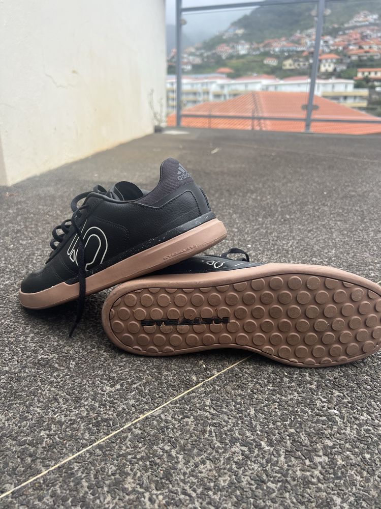 Sapatilhas Adidas FiveTen Sleuth DLX - Tamanho 38.5