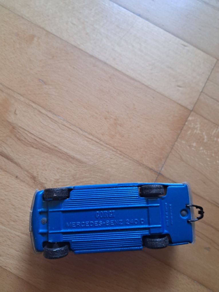 Модель авто 1/43