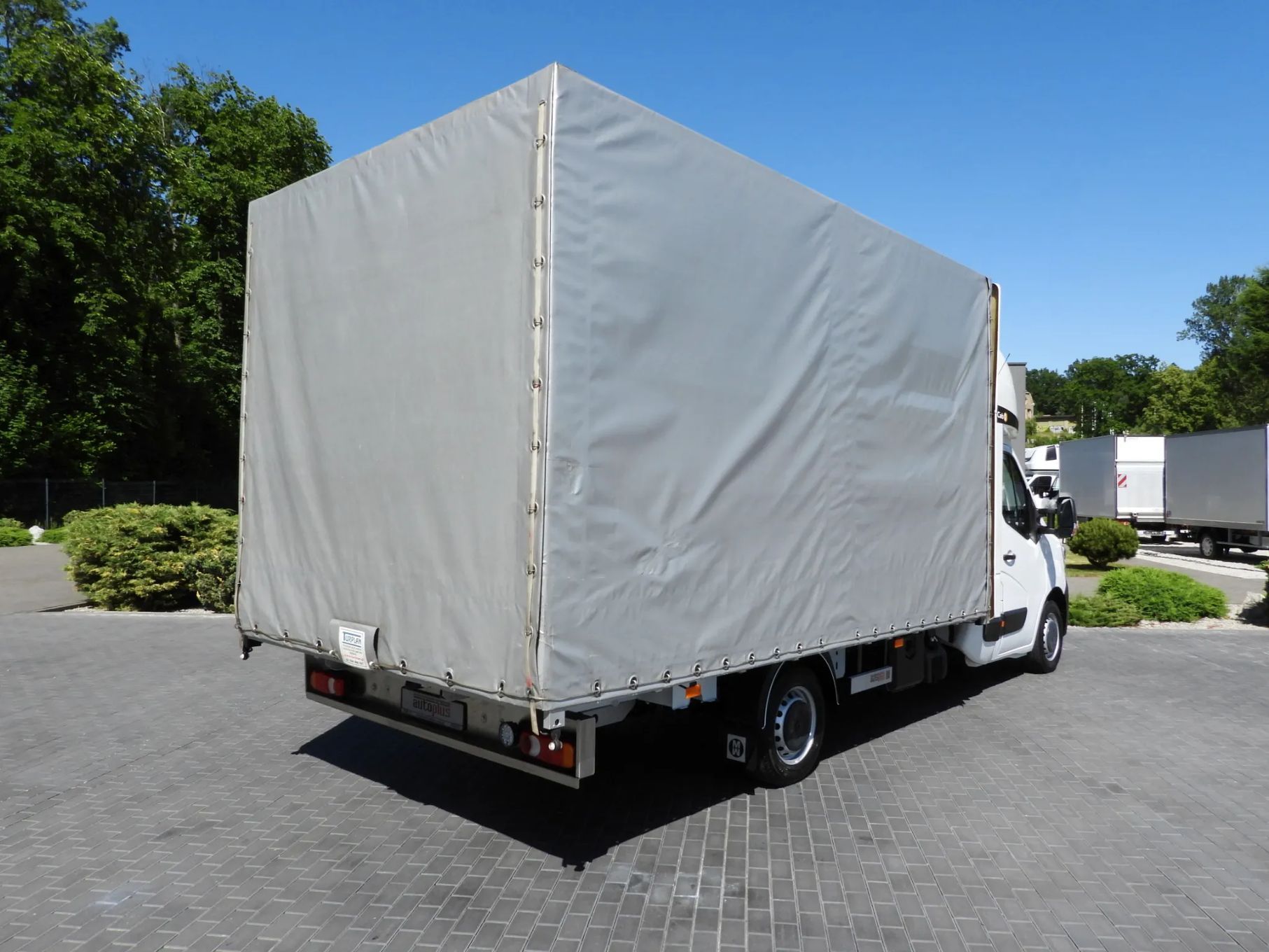 Renault MASTER  PLANDEKA 10 PALET WEBASTO TEMPOMAT LEDY PNEUMATYKA KLIMATYZACJA 165KM [ 414028 ]  stan bardzo dobry, nie wymaga nakładów finansowych, dostępny od reki