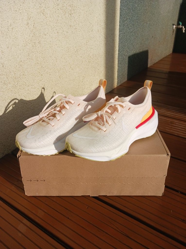 Buty do biegania Nike WMNS Invincible Run FK 3