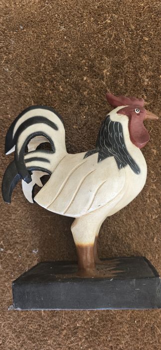 2 Galos antigos em madeira