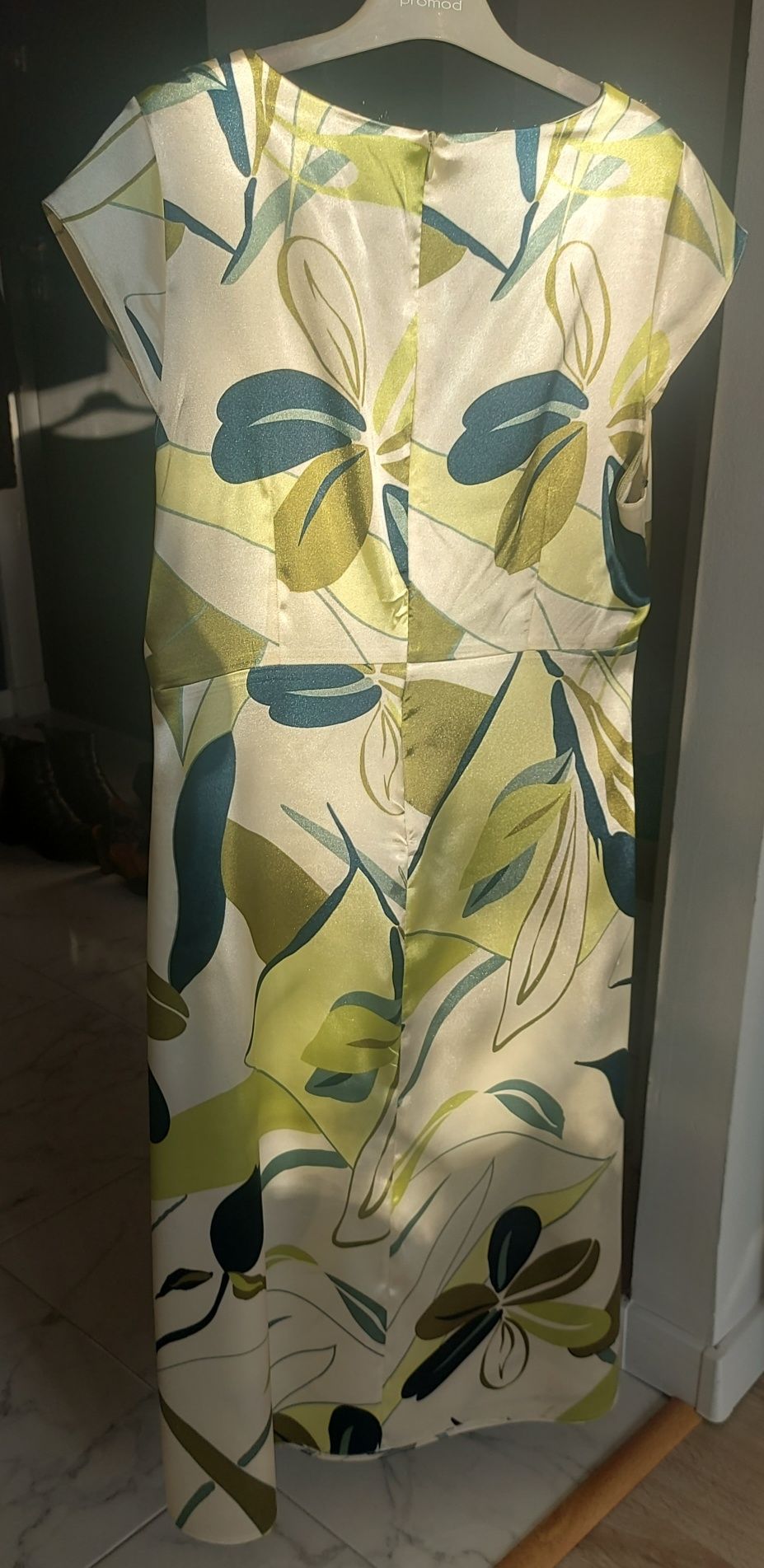 Sukienka midi Lonta
