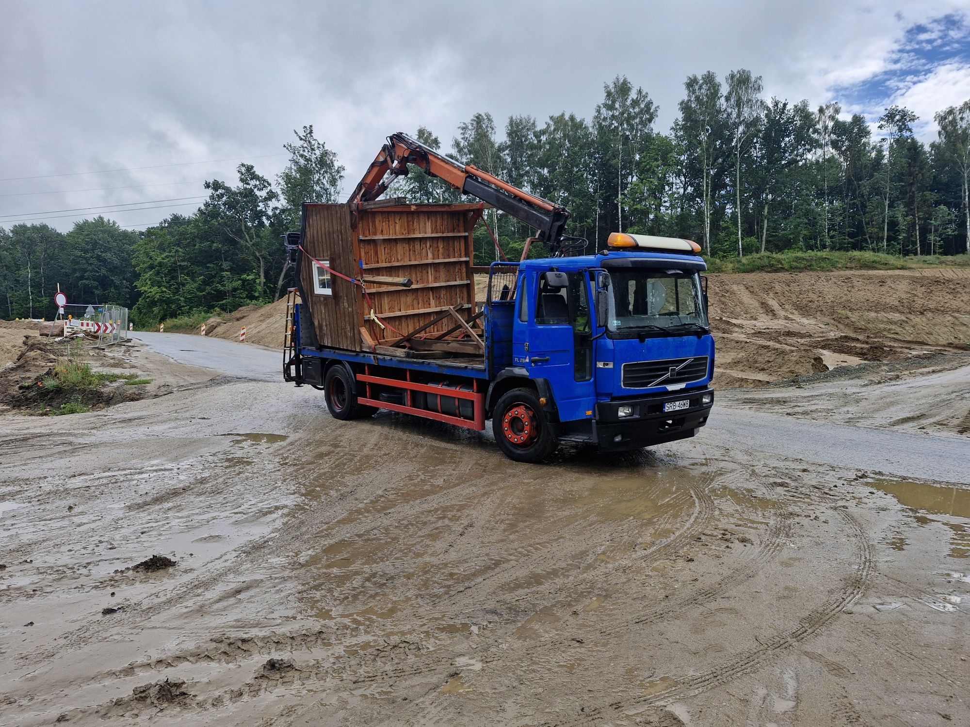 Transport i usługi hds. Transport drewna wywoz gruzu krzewow itp.