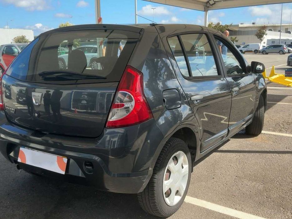 Dacia Sandero 1.2 Laureate - 2010 - 68.521KM