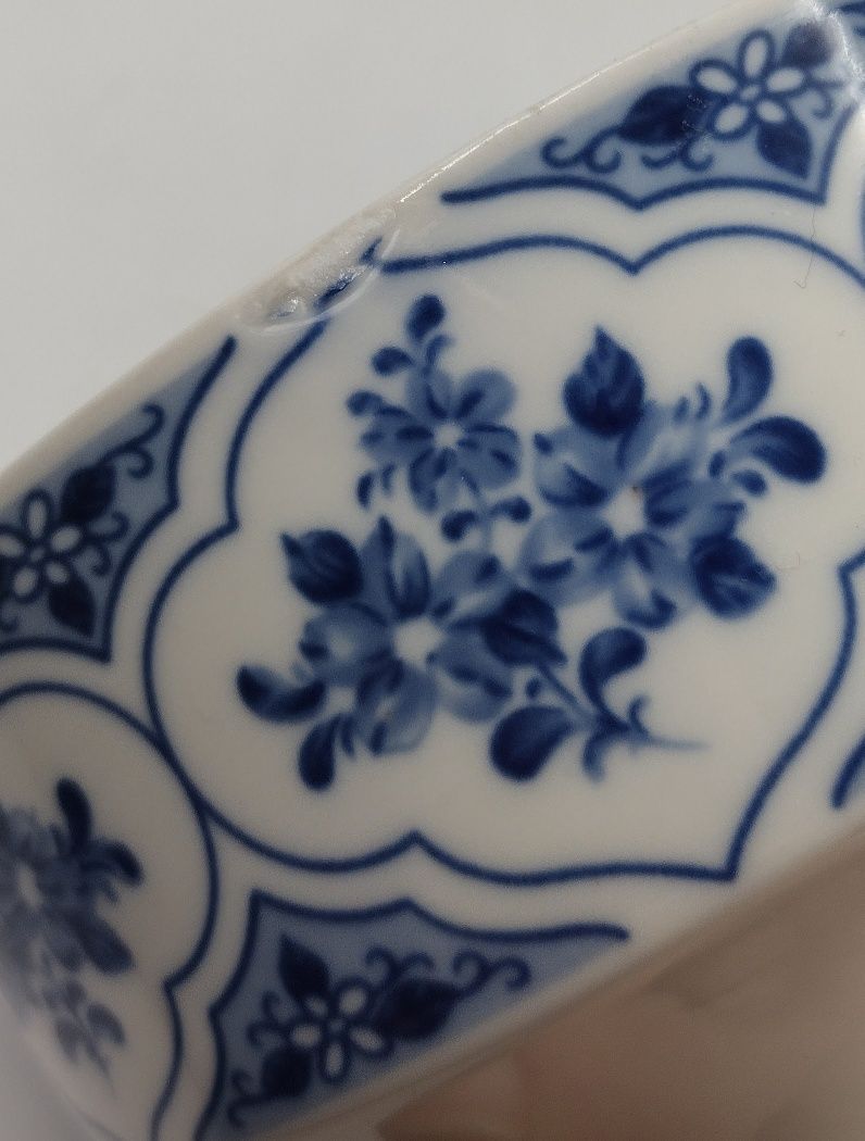 Bomboniera porcelanowa Unterweissbach porcelana kwiaty kobalt retro