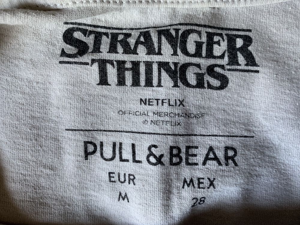 Tshirt Pull & Bear Stranger Things, tamanho M / 38