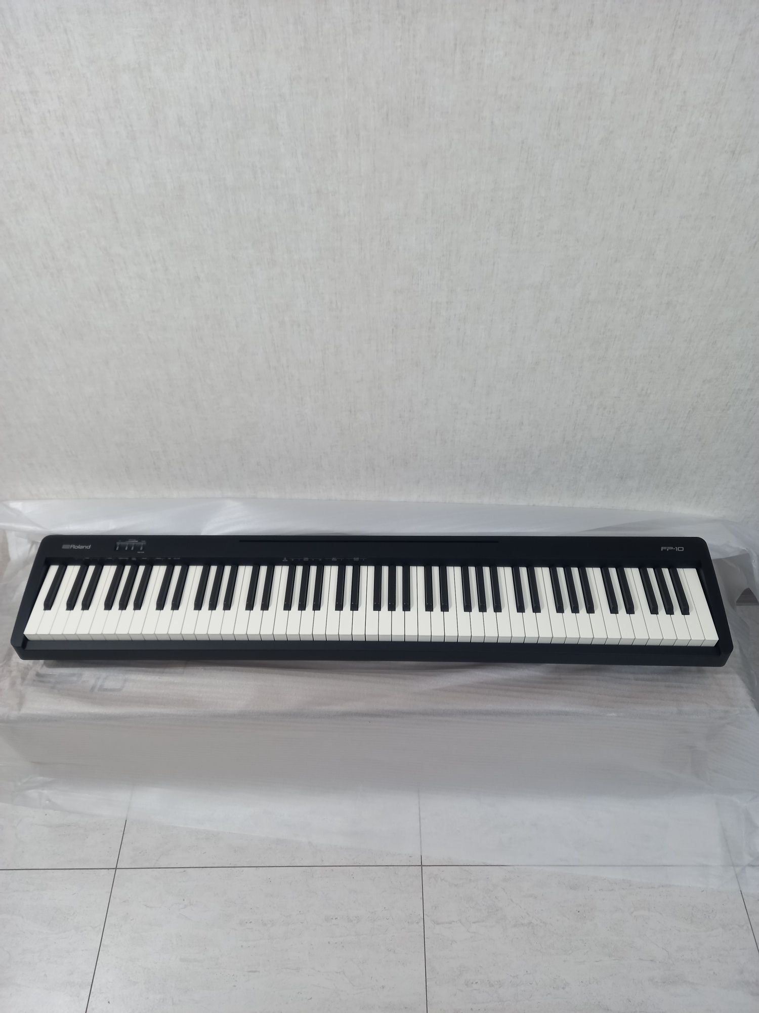 Цифровое пианино ROLAND FP 10