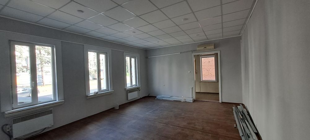 Аренда под  ваш бизнес,фасад 42 м. Кв.