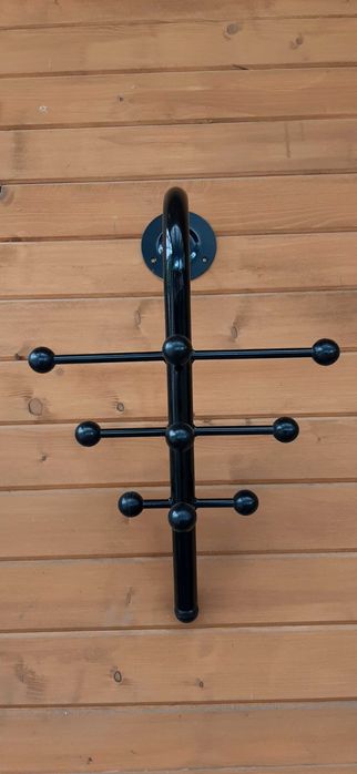 Wieszak ścienny metalowy