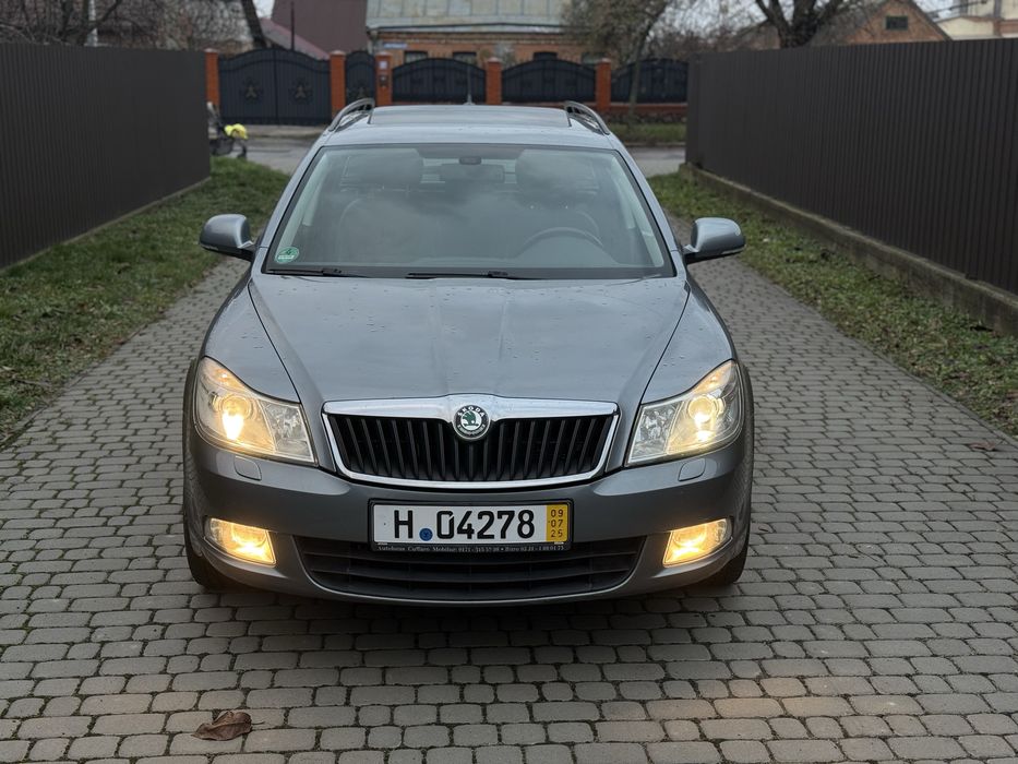 Продам Skoda Octavia A5 2.0 AKПП