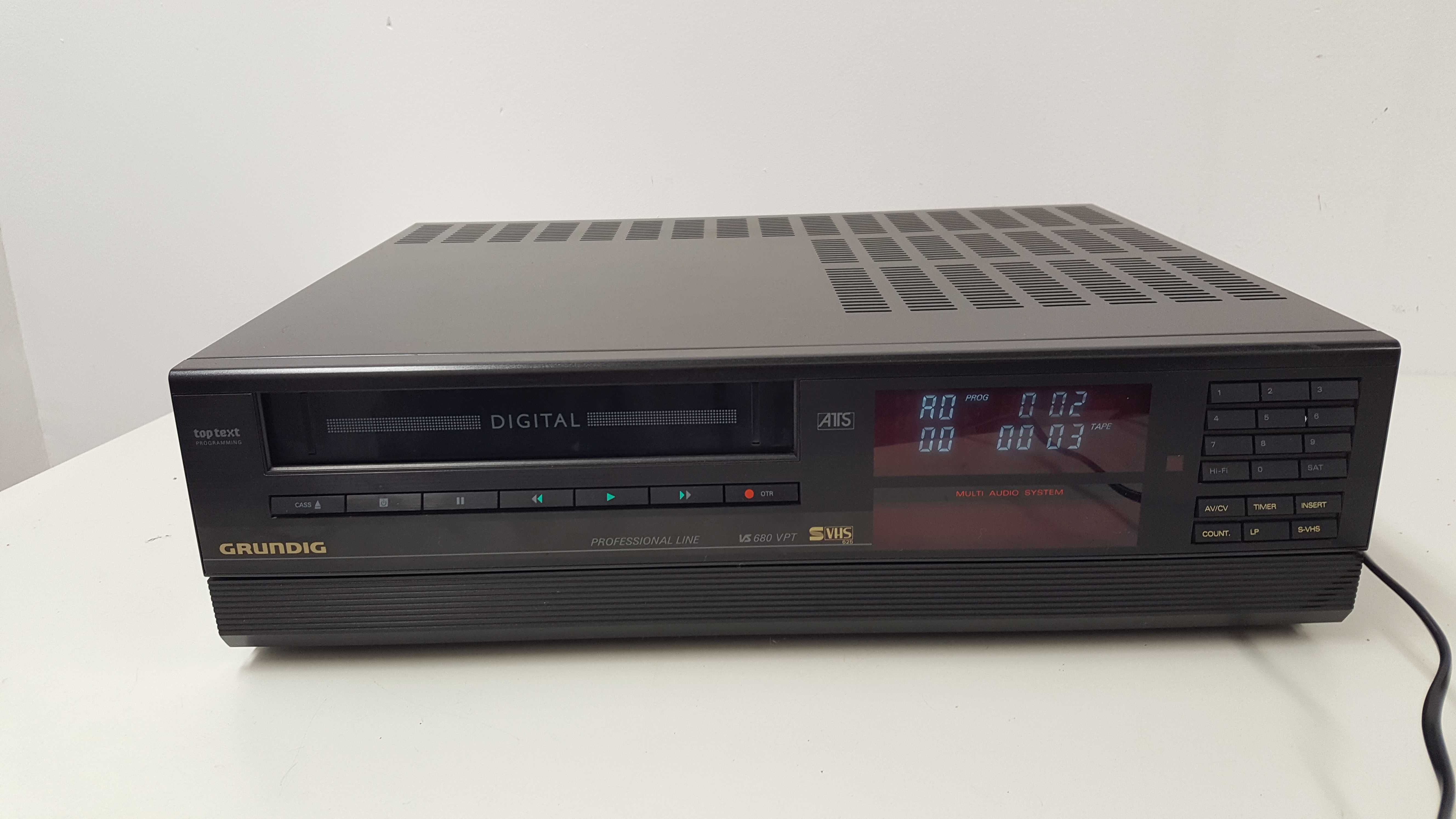 Magnetowid GRUNDIG VS-680 S-VHS Video