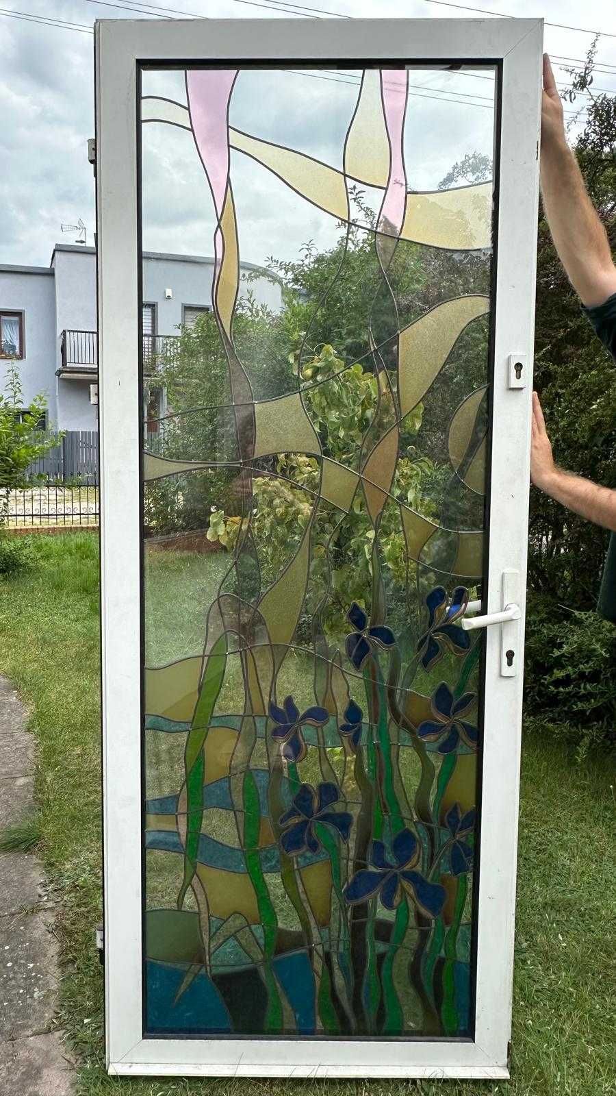 Drzwi z witrażem